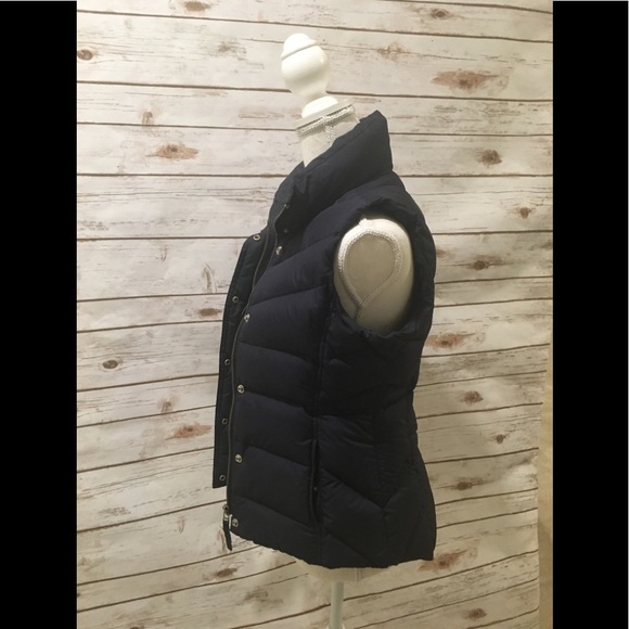 🎉 HP 🎉 J. Crew Puffer Vest - Picture 2 of 9